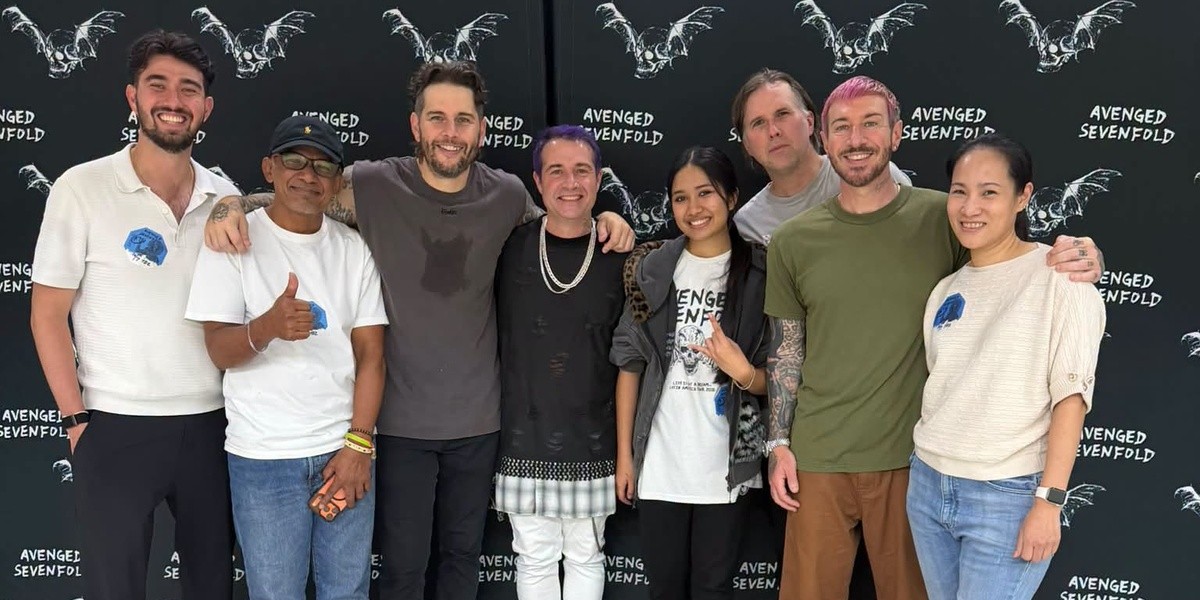 Nene Royal opens for Avenged Sevenfold in Singapore, joins them onstage to perform 2 songs — watch